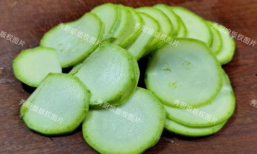 吃茭瓜季节,茭瓜飘香——探寻茭瓜的丰收季节与美味奥秘”