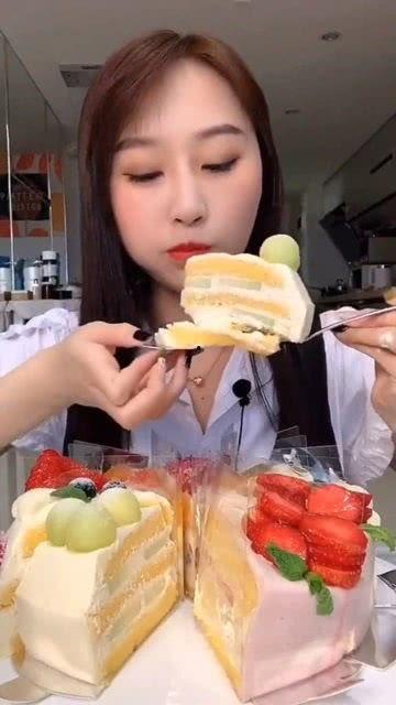 奶茶网红吃瓜